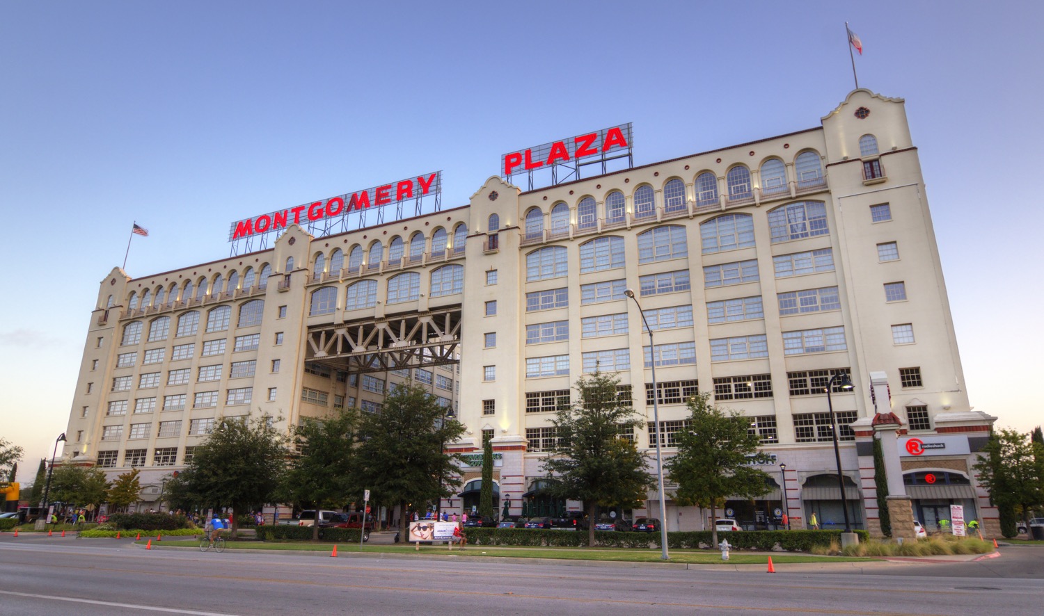 Montgomery Plaza condominiums in Fort Worth